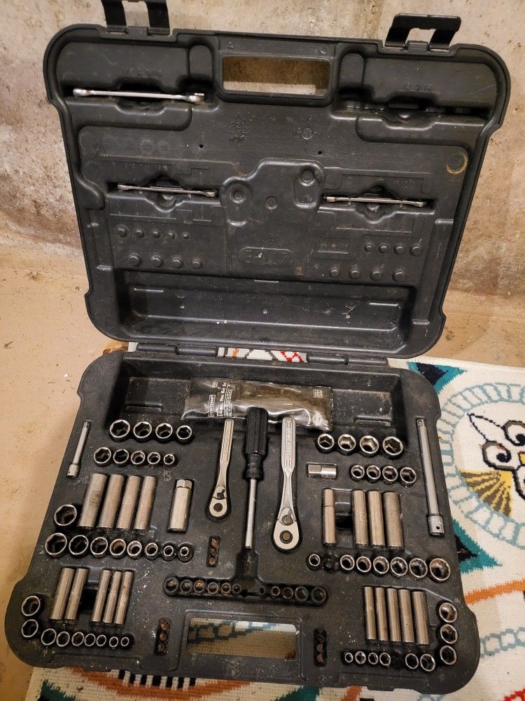 Craftsman 117 Pc Mechanics Tool Set
