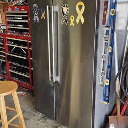 Maytag Side By Side Less Than 2 Years Old Still Under Warranty