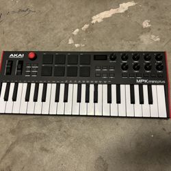 AKAI MPK Mini Plus