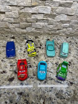 Disney Pixar Cars Diecast Lot of 8 Loose Toy Cars Mattel Mixed McQueen