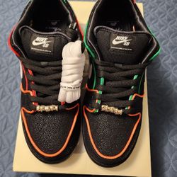 Nike SB Dunk Low "Bronx Girls Skate" Size 9.5