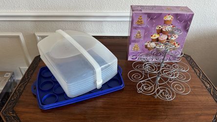 Tupperware Reversible Cupcake/Muffin Carrier & Wilton Dessert Stand Bundle