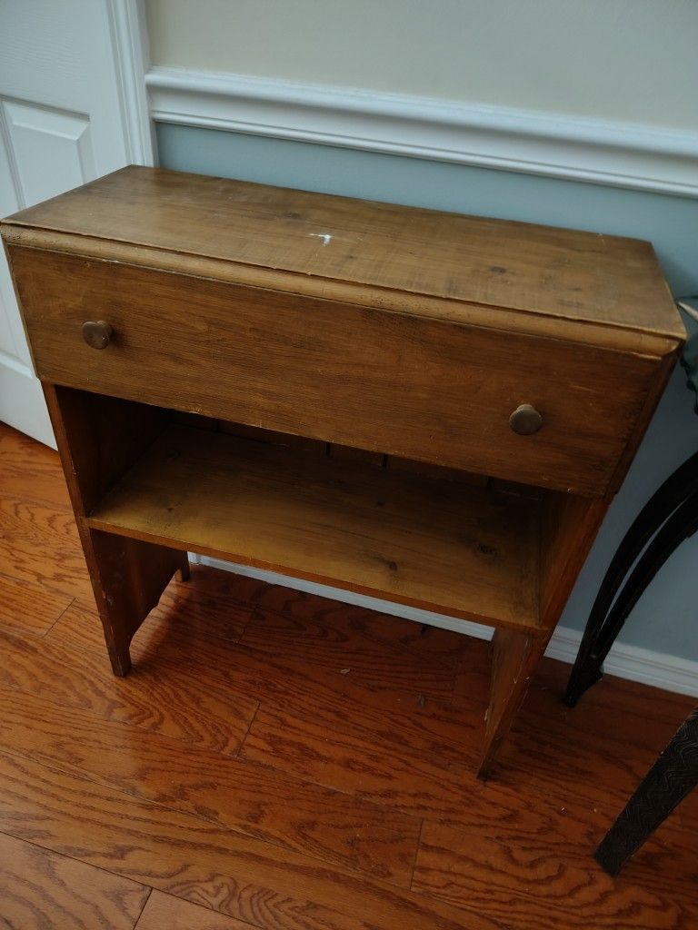 Wooden Storage Stand