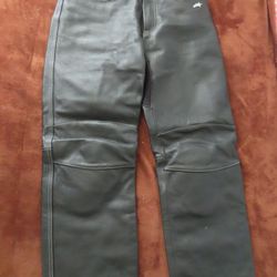 Alpinestars Black Cow Leather motorcycle pants knee pads 34 US 50 EUR (32x29.5)