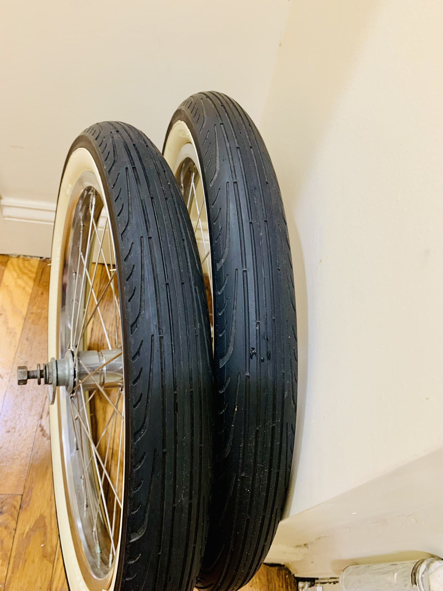 Schwinn s2 rims & balloon tires