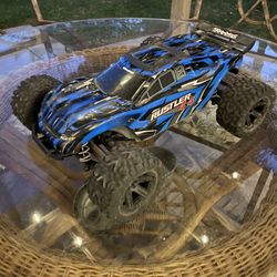 Traxxas Rustler 4x4