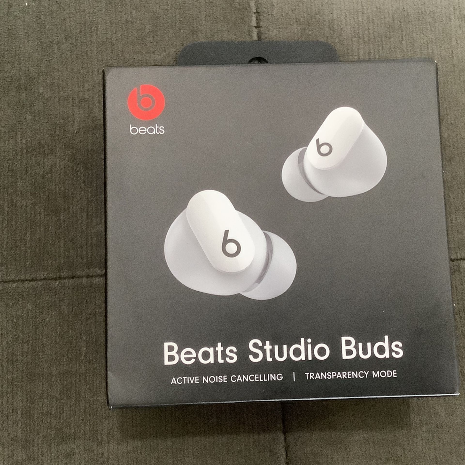 Beats by Dr. Dre Studio Buds - White