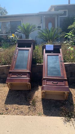 Cabinet lighted components