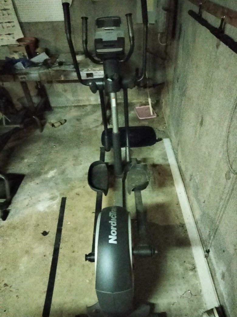 Elliptical & Bowflex XTL. Both Machines Function As They Should