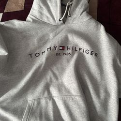tommy hilfiger gray hoodie