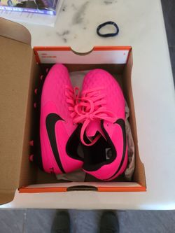 Girls Soccer Shoes