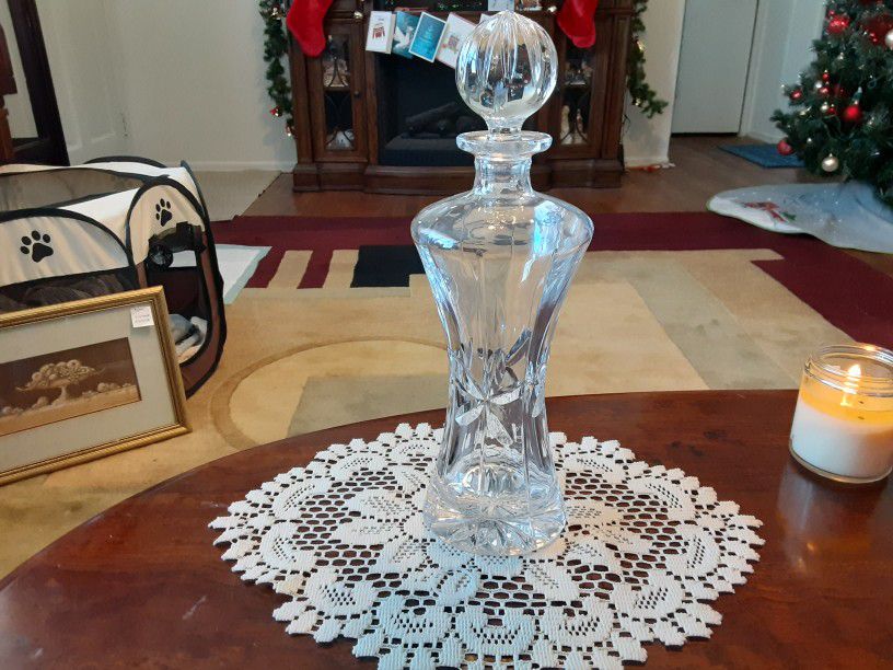 13 INCHES Tall  GORGEOUS  crystal, DECANTER 