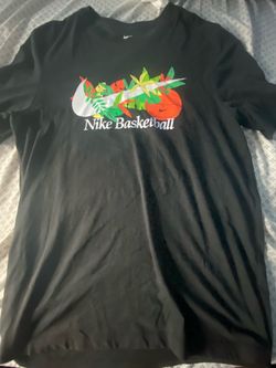 Nike Basketball T-Shirt - Men's Large