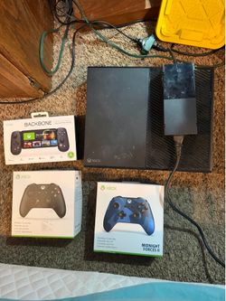 Xbox one with new remotes