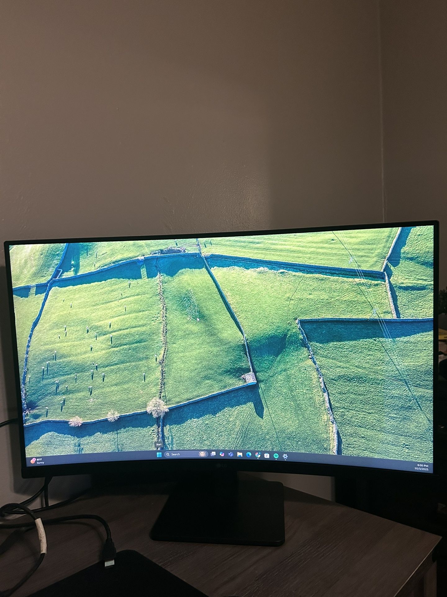 LG Monitor