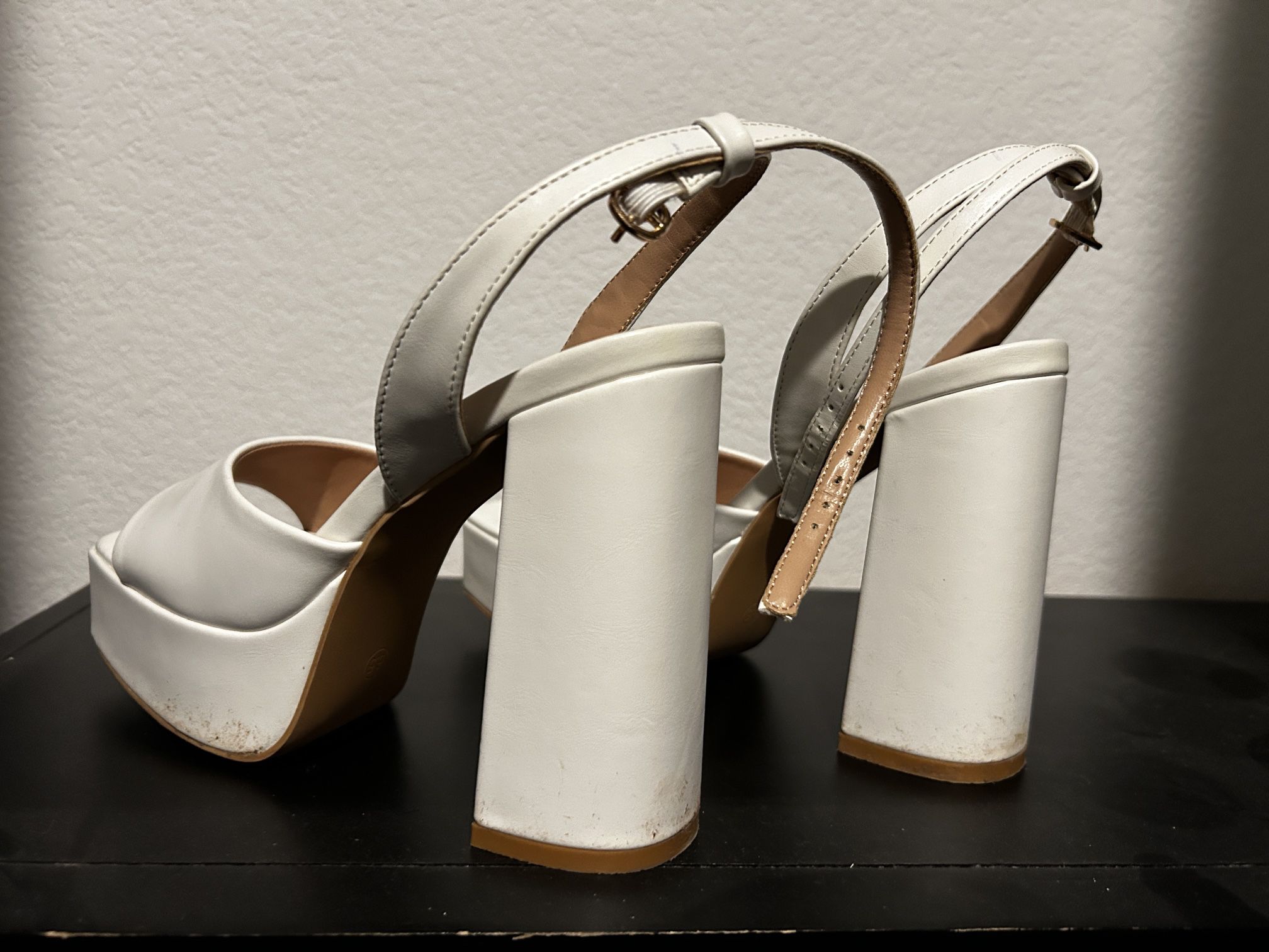 White high heel shoes - Women’s 6.5