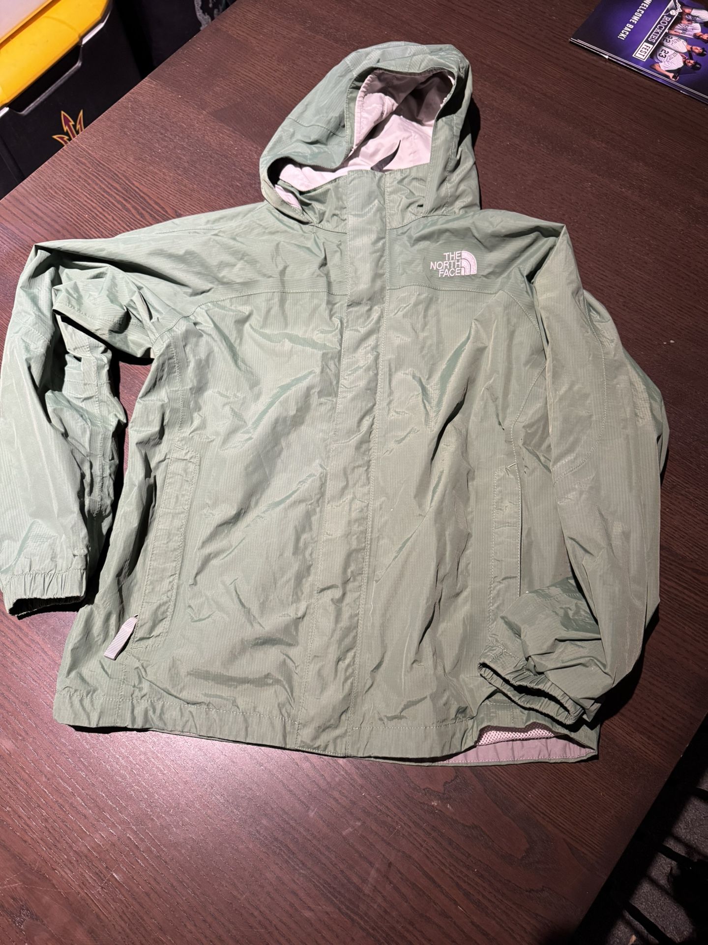 Northface Boys Large Windbreaker jacket
