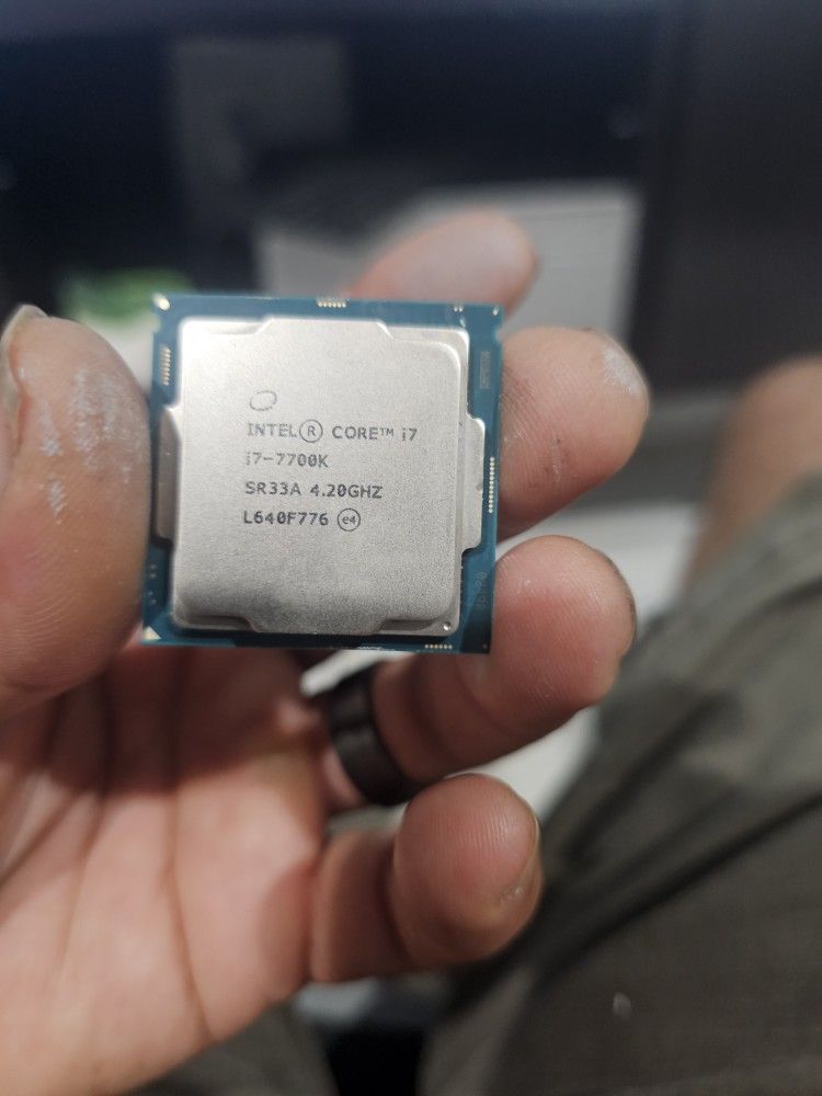 INTEL CORE i5 AND i7 CPUs
