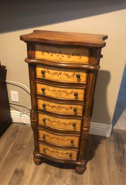 Jewelry holder shelves (with mirror)