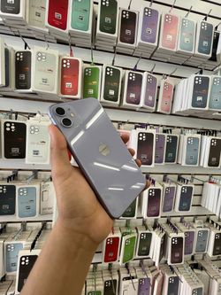 iPhone 11 128gb UNLOCKED 💜