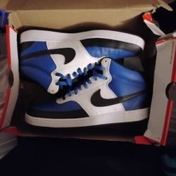 Nike Court Vision Mid 