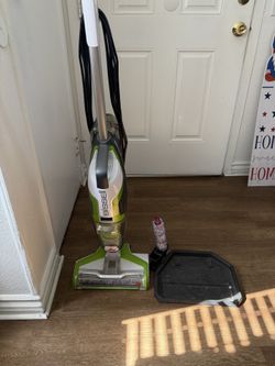 Bissel Vacuum/mop