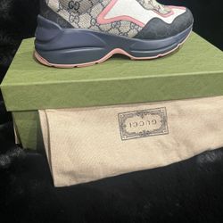 Women Gucci Sneaker 