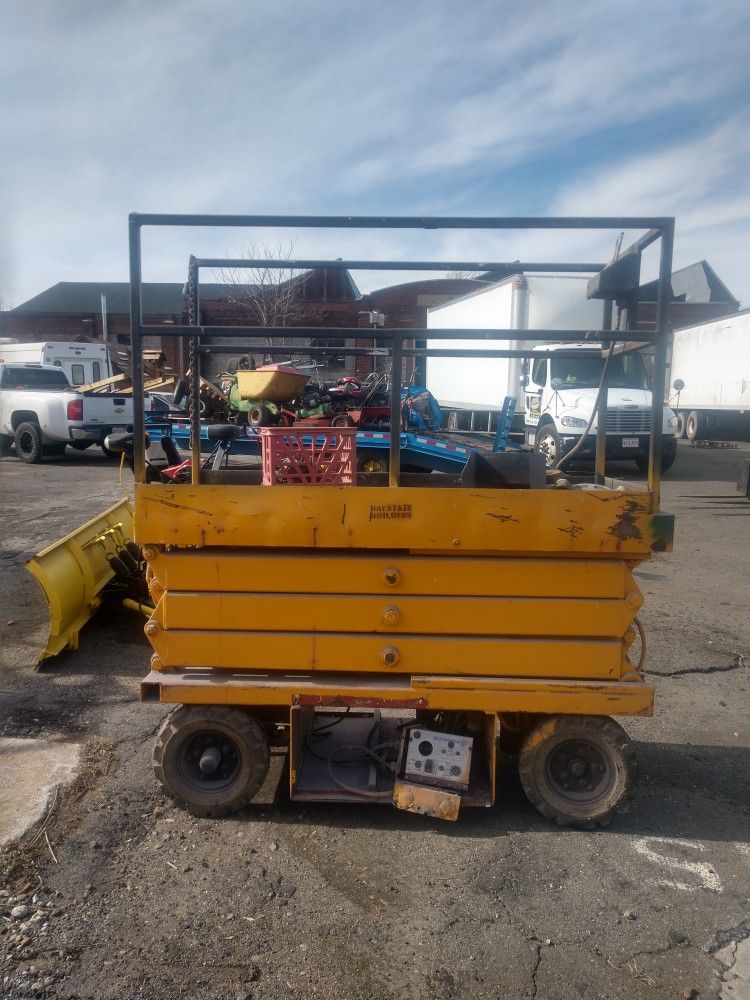 Scissor lift