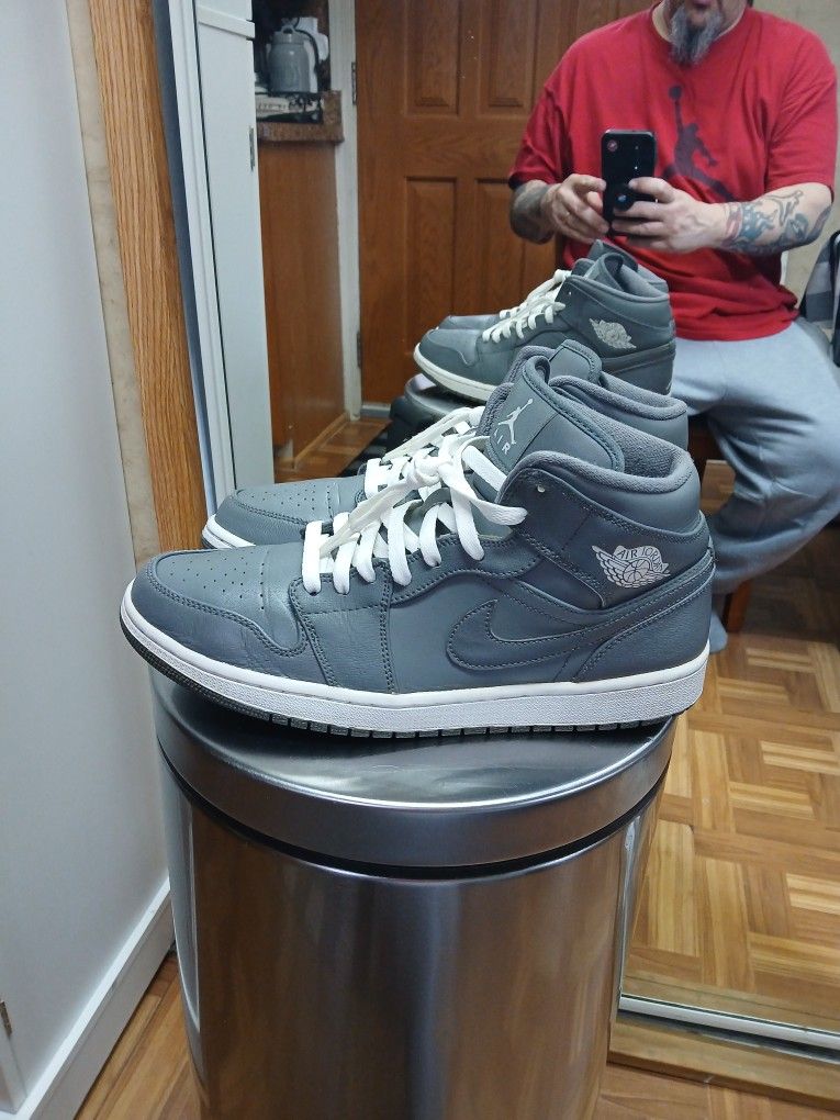 Cool Grey Jordan 1 Mid