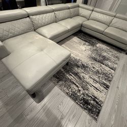 Sectional Sofa – Modern, Seats 6–7 – $500 OBO