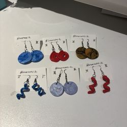 Earrings 