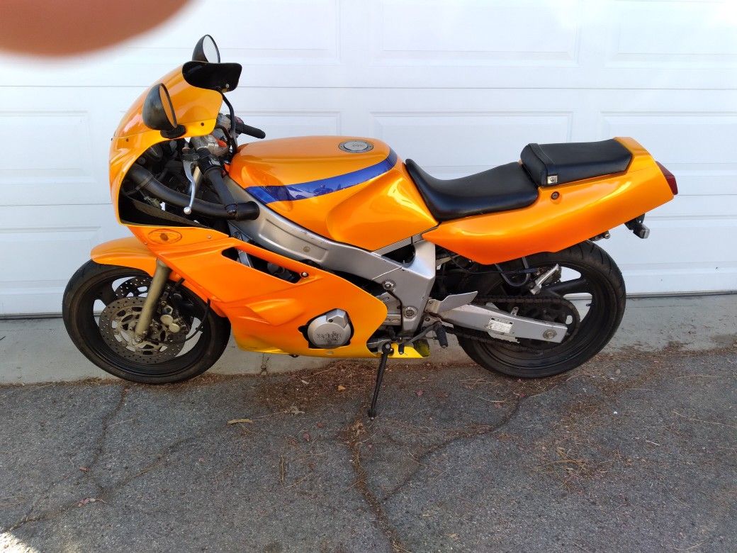 Yamaha Fzr600 Excellent Beginner Motorcycle