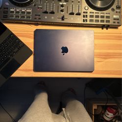 MacBook Air M2 GREAT QUALITY