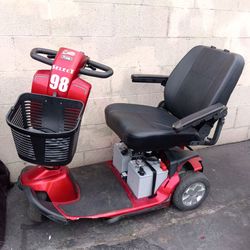 Electric scooter three wheeler