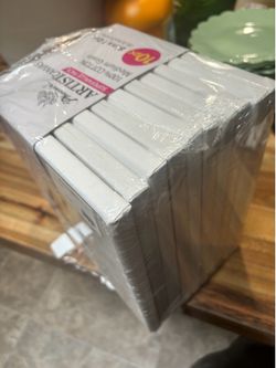 10 canvases