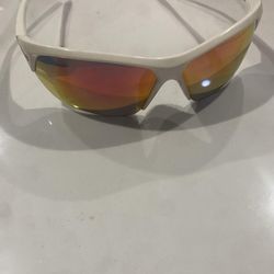 EV1125-106 Mens Nike SKYLON ACE MI Sunglasses -N2 Red and White