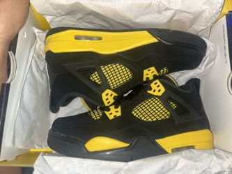 Jordan 4 Thunder