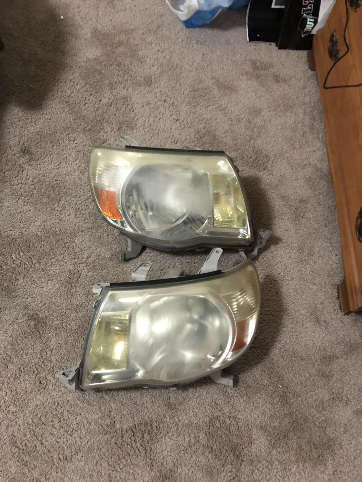 2005-2011 Tacoma headlights