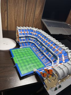 LEGO Real Madrid Santiago Bernabeu Stadium 10299 - Half Built, Rest Sealed