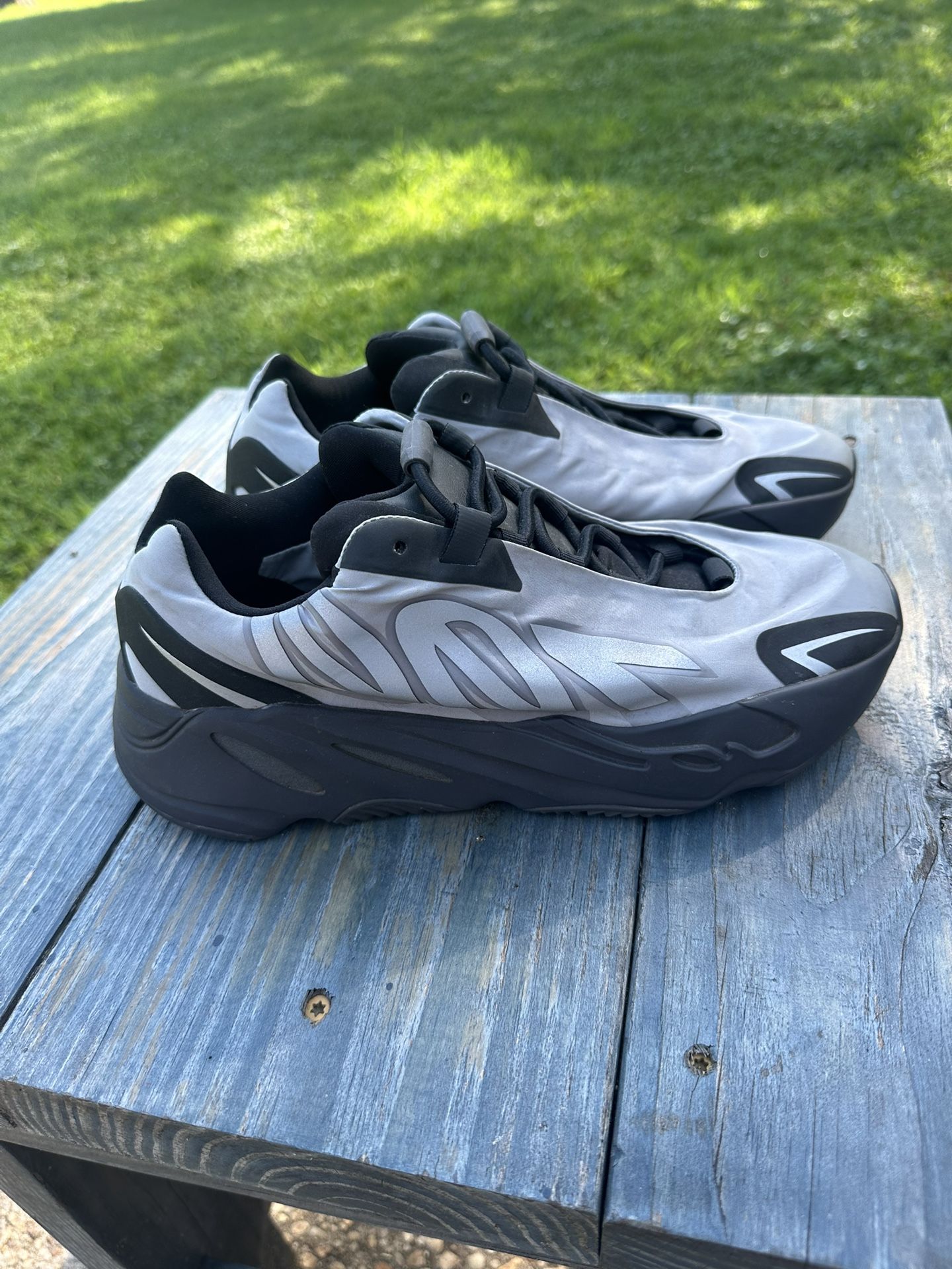 Yeezy Shoes Size 9 in men