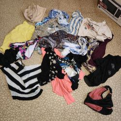 Bag Of Womens Clothes Size Medium 