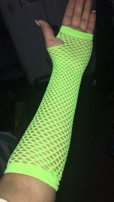 Fishnet hand warmers