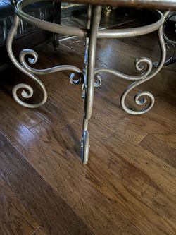 Dining Table Good Condition