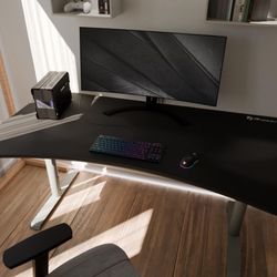 Arozzi Arena Ultrawide Curved Gaming Desk Black