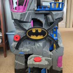Batman Castle (DC Super Friends Imaginext)