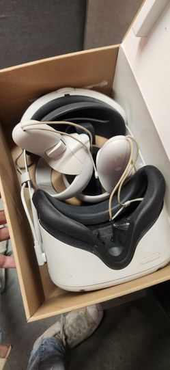 Meta Quest 2 VR Headset with Controllers