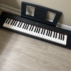 Yamaha Piaggero NP-12 61-Key Keyboard