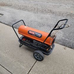 Like New Condition DynaGlo Pro 135,000 BTU