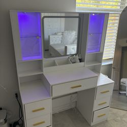 Vanity Desk 