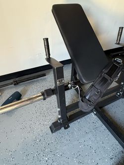 New hip thrust machine